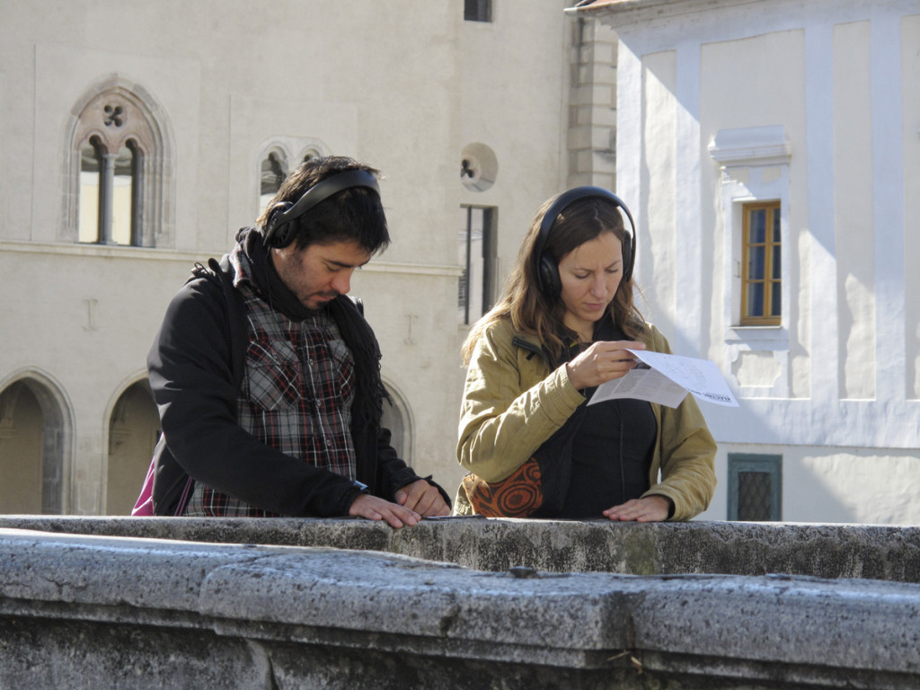 Fig. 12: Justin Bennett, Spectral Analysis, Kontraste Festival, Krems, 2012. At Anton Mesmer's fountain.