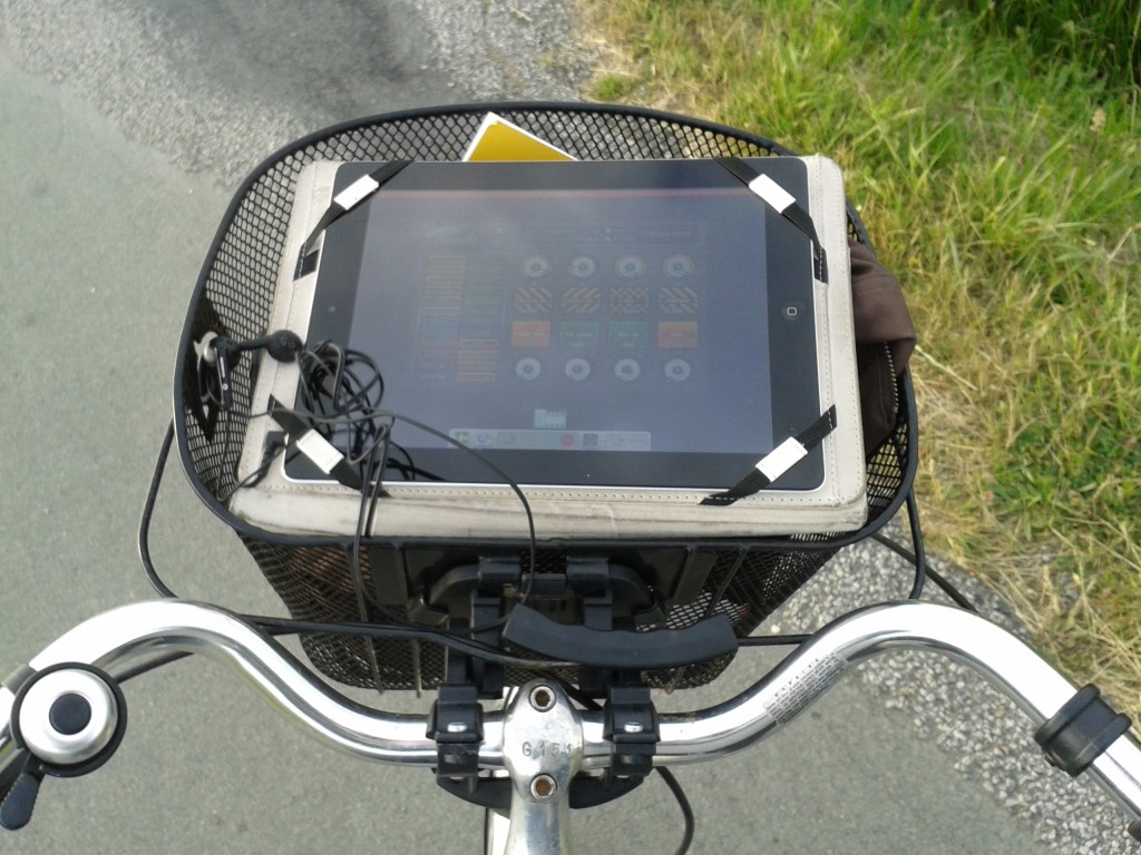 Fig. 5: Steve Jones, sound study: mobile instrument Île de Ré, 2014. iPad, Galaxy Siii