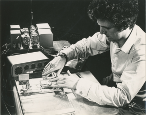 Fig. 6.1: Hugh Davies, Shozyg, 1969. Credit: Julian Nieman.