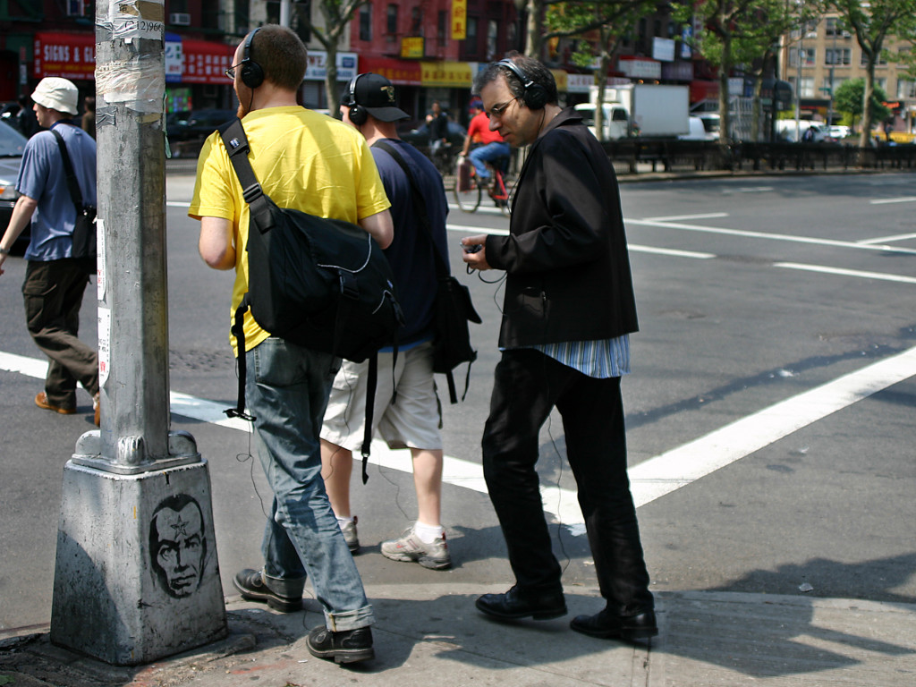 Fig. 9: Jessica Thompson, walking machine (2003), Psy-Geo-Conflux, New York 2004. Courtesy the artist.